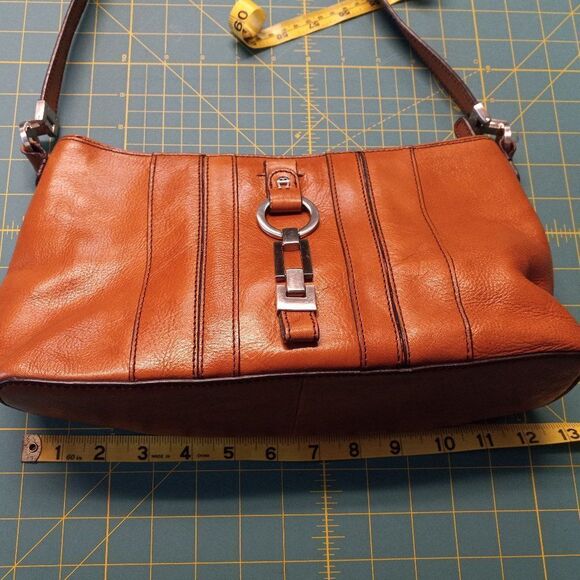 Etienne Aigner Tan Leather Zipper Top Silver tone Metal Shoulder Bag Cottagecore - Picture 1 of 13